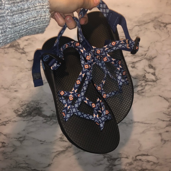 wink blue chacos